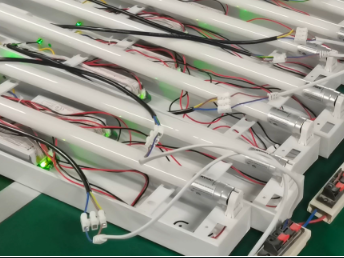 双支应�?LED 灯管 2*28w介绍